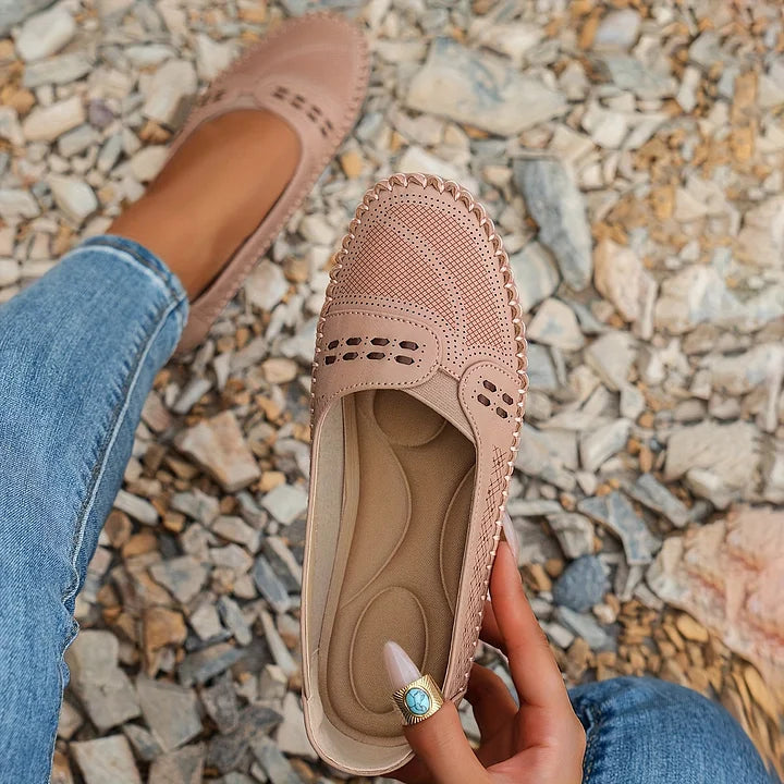 Gerdien - Flat Orthopedic Shoe